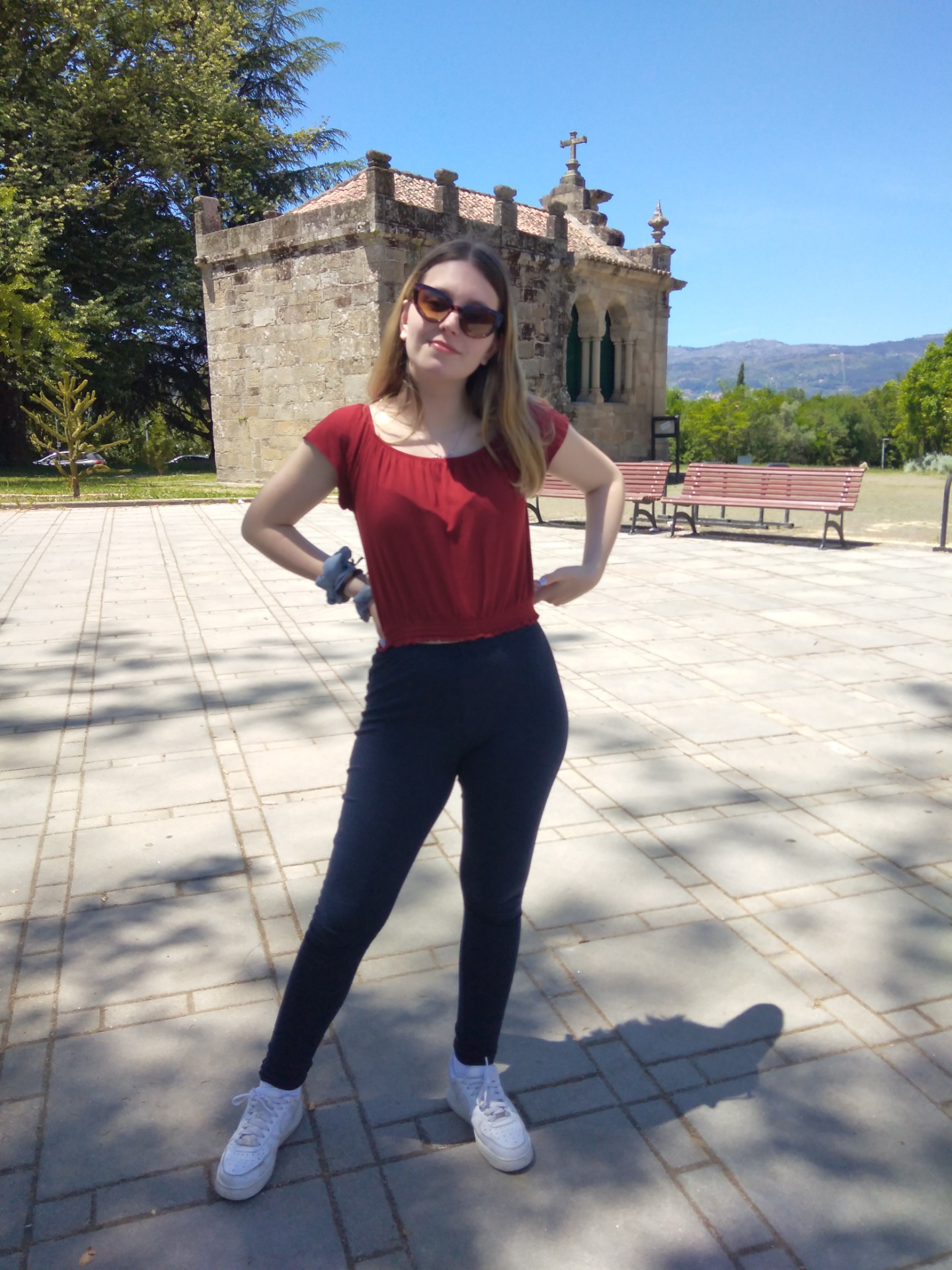 Inês Camarinha, a aproveitar um furo entre aulas para desfrutar dos encantos da Utad. Estefani Ribeiro 2024
