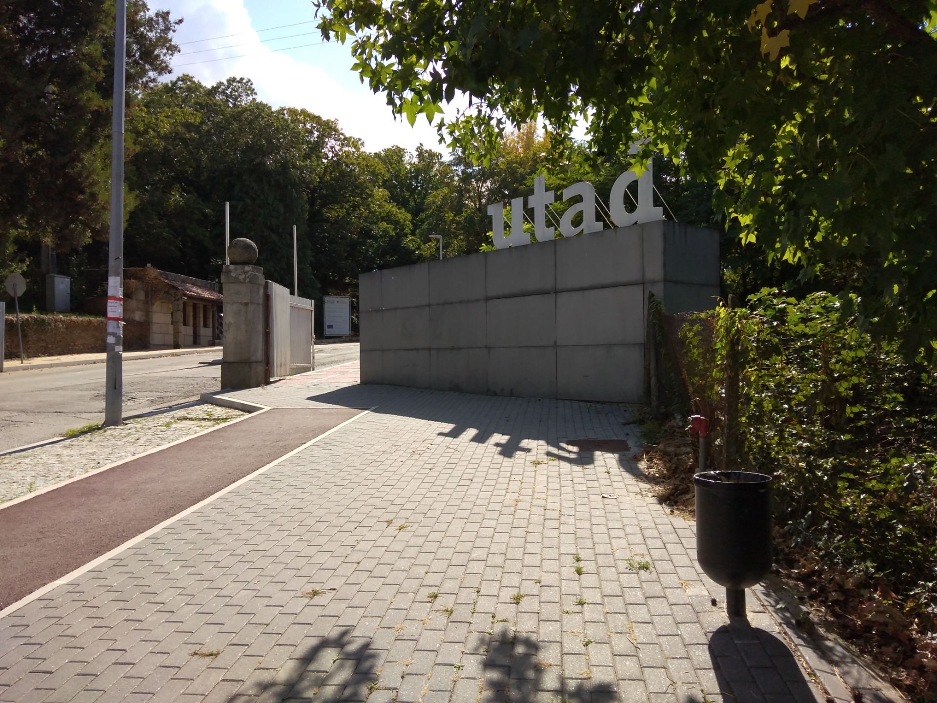 Entrada da universidade. Estefani Ribeiro 2024